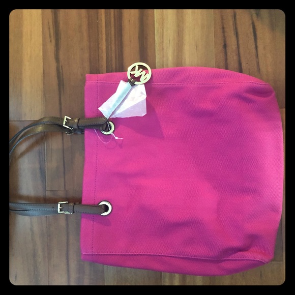 Michael Kors Handbags - Michael Kors purse